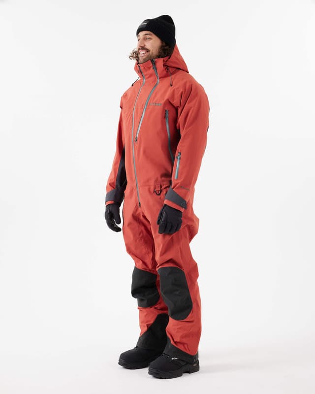 431_faa464965c-_7_900323_023_vivid_v3_nz_monosuit_barn_red_men_14-full