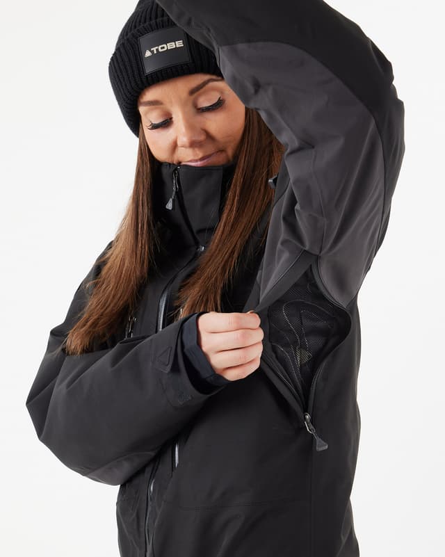 433_f0da2acf6a-16-900624-001-celsus-insulated-monosuit-jet-black-wmn-038-full