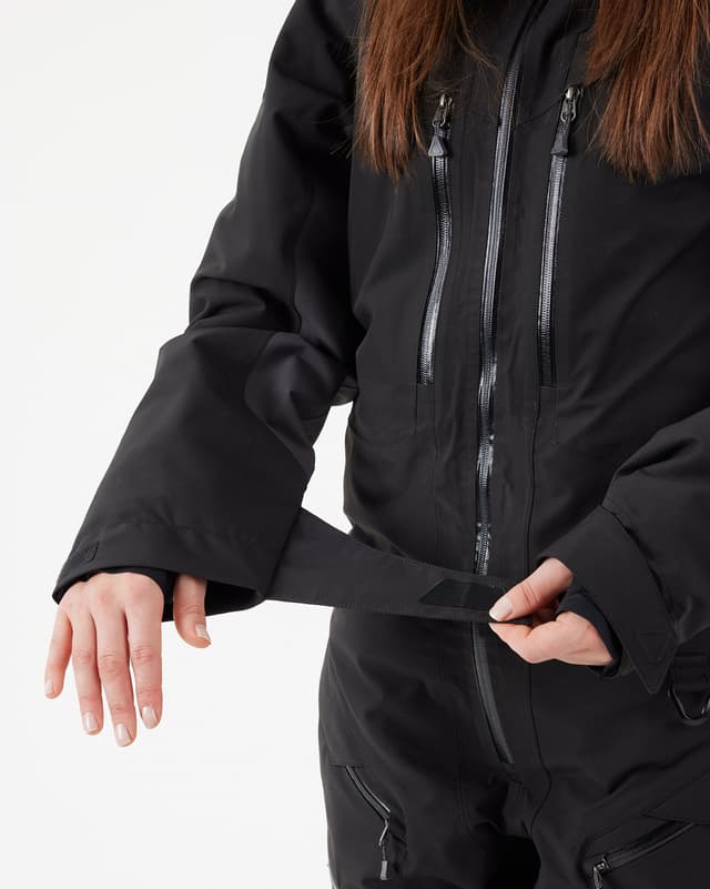 433_fe22255495-18-900624-001-celsus-insulated-monosuit-jet-black-wmn-053-full