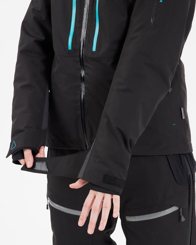 438_7e9b8be65f-18-501024-001-cappa-insulated-jacket-jet-black-wmn-104-full