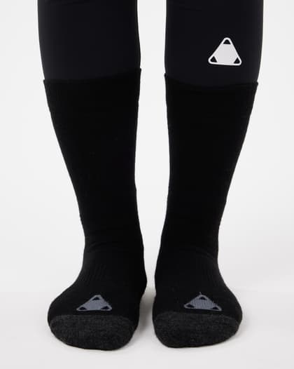 57_90ca4daa3b-400123-001-ferox-merino-sock-jet-black-wmn-016-full