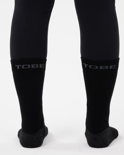 57_ccf216adf4-400123-001-ferox-merino-sock-jet-black-wmn-012-full