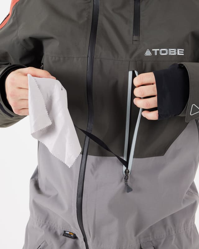 585_28675ee78c-21-900423-023-novo-v4-monosuit-barn-red-men-039-full