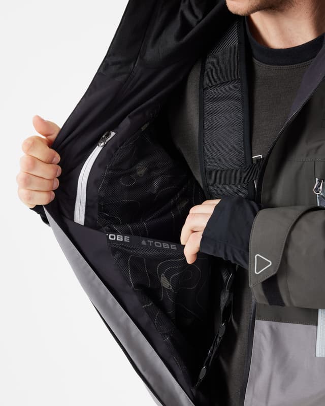 585_cedcad9eaa-11-900423-023-novo-v4-monosuit-barn-red-men-029-full