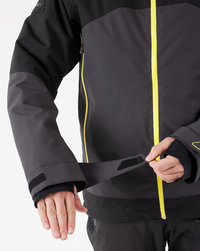 614_7b7371604b-18-500924-001-scope-insulated-jacket-jet-black-men-36-full