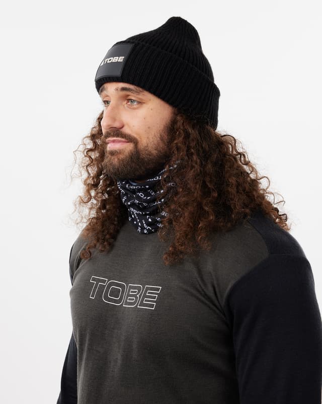 85_ae92548913-341022-001-111-apex-neckwarmer-jet-black-men-05-full